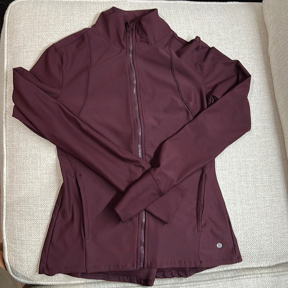 Xs Brand new no tags never worn burgundy workout jacket best offer